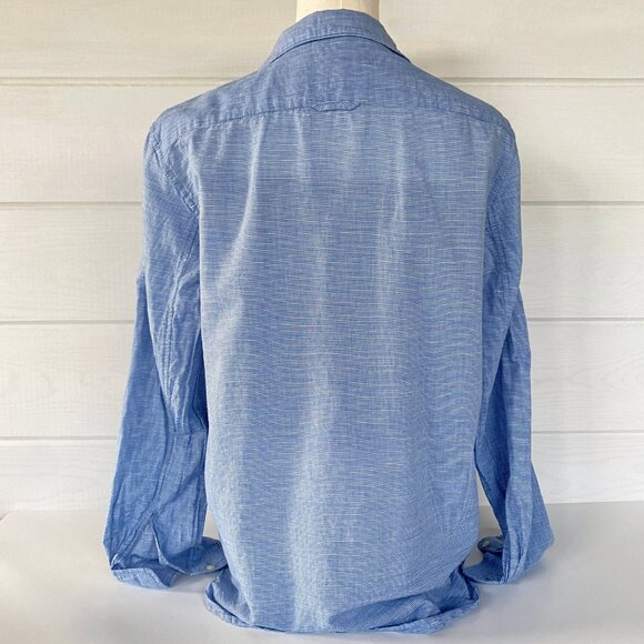 GAP Boyfriend Seersucker Stripe Button Down Shirt L Blue Classic Preppy Nautical - Picture 6 of 12